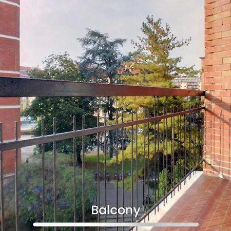 Metro Famagosta - Luminoso Appartamento Con Balcone Free Wifi & Parking 米兰 外观 照片