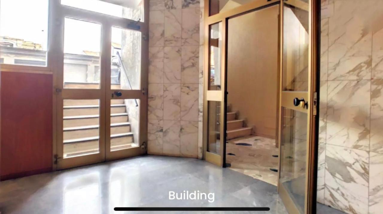 Metro Famagosta - Luminoso Appartamento Con Balcone Free Wifi & Parking 米兰 外观 照片